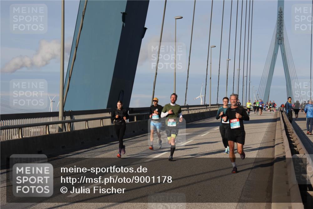 03.10.2025 - Köhlbrandbrückenlauf Julia Fischer http://msf.ph/oto/9001178 03.10.2025 09:37:44 Position 2  meine-sportfotos.de