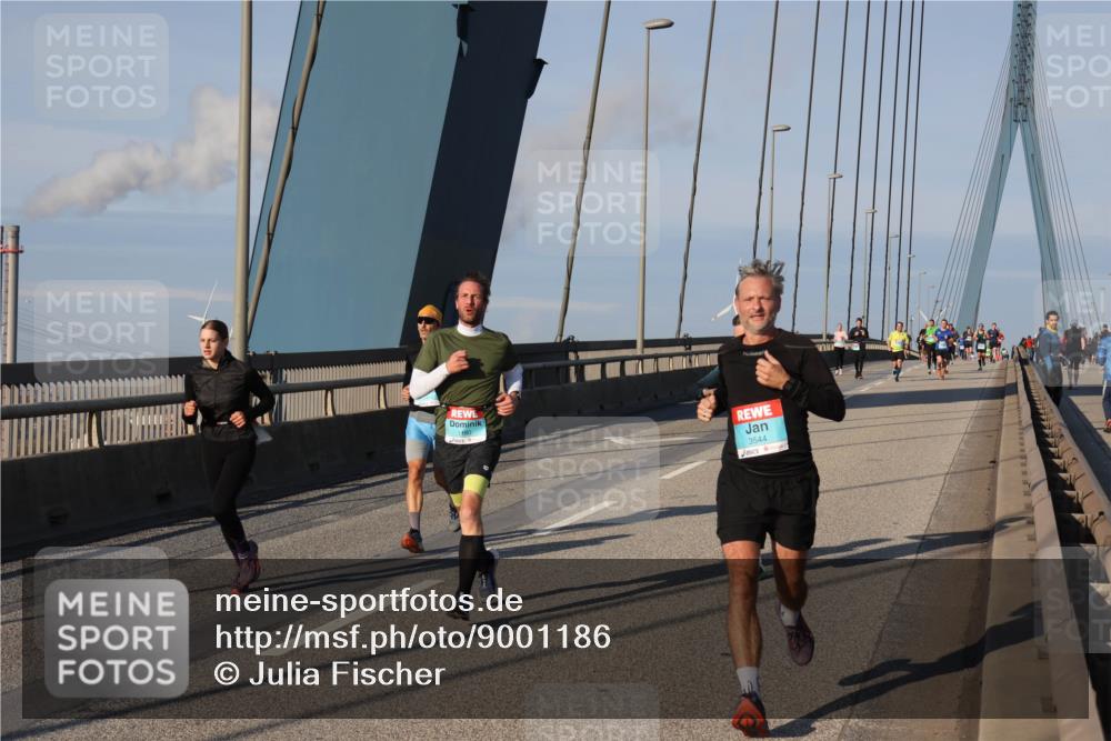 03.10.2025 - Köhlbrandbrückenlauf Julia Fischer http://msf.ph/oto/9001186 03.10.2025 09:37:46 Position 2 3544 meine-sportfotos.de