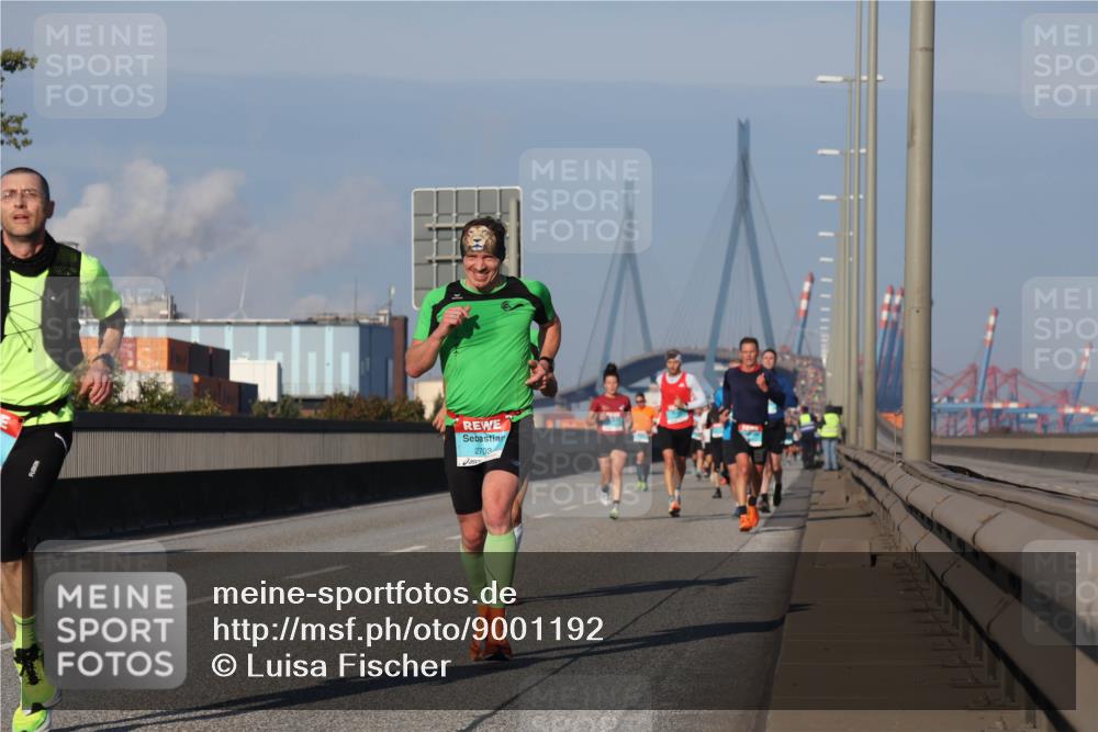 03.10.2025 - Köhlbrandbrückenlauf Luisa Fischer http://msf.ph/oto/9001192 03.10.2025 10:43:10 Position 3 2703 meine-sportfotos.de