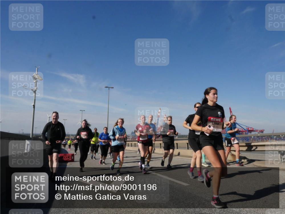 03.10.2025 - Köhlbrandbrückenlauf Matties Gatica Varas http://msf.ph/oto/9001196 03.10.2025 12:54:24 Position 2 477, 18 meine-sportfotos.de