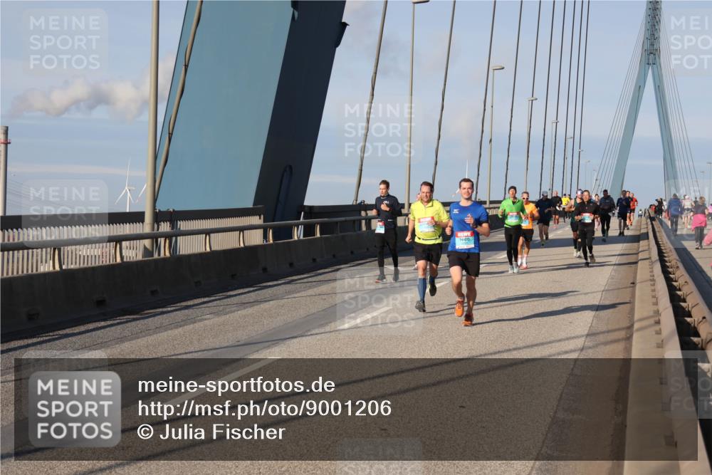 03.10.2025 - Köhlbrandbrückenlauf Julia Fischer http://msf.ph/oto/9001206 03.10.2025 09:37:57 Position 2  meine-sportfotos.de