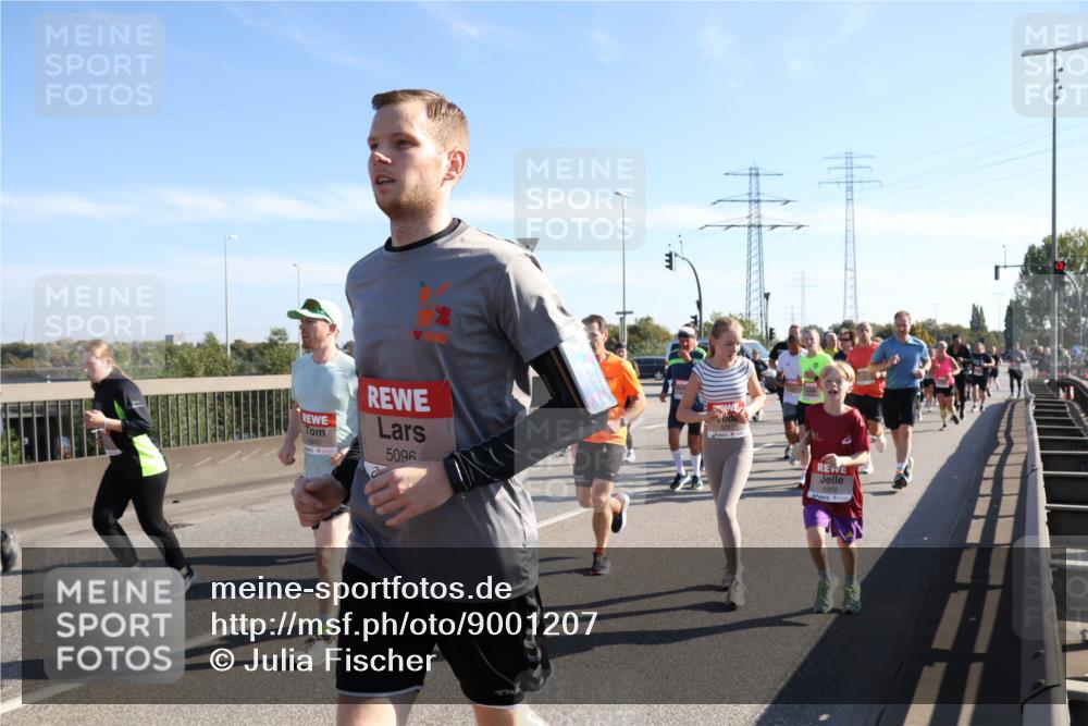 03.10.2025 - Köhlbrandbrückenlauf Julia Fischer http://msf.ph/oto/9001207 03.10.2025 12:17:03 Position 3 5845, 5096, 6056 meine-sportfotos.de