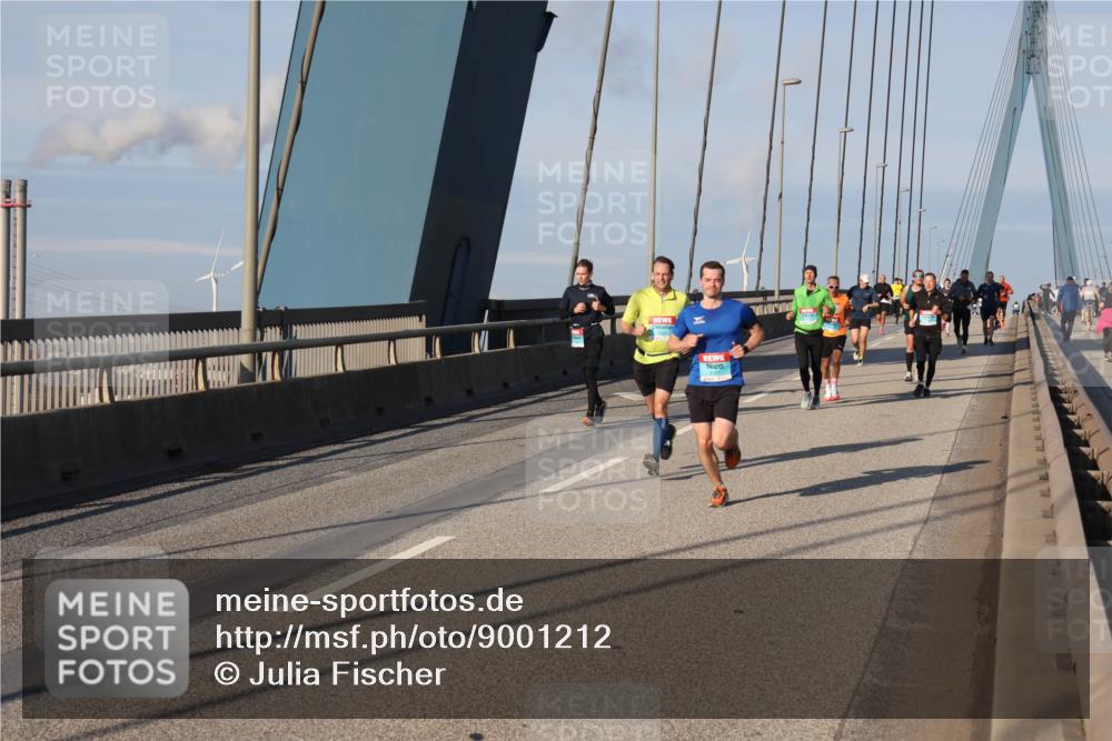 03.10.2025 - Köhlbrandbrückenlauf Julia Fischer http://msf.ph/oto/9001212 03.10.2025 09:37:58 Position 2  meine-sportfotos.de