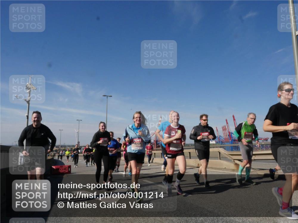 03.10.2025 - Köhlbrandbrückenlauf Matties Gatica Varas http://msf.ph/oto/9001214 03.10.2025 12:54:25 Position 2 6501, 13 meine-sportfotos.de