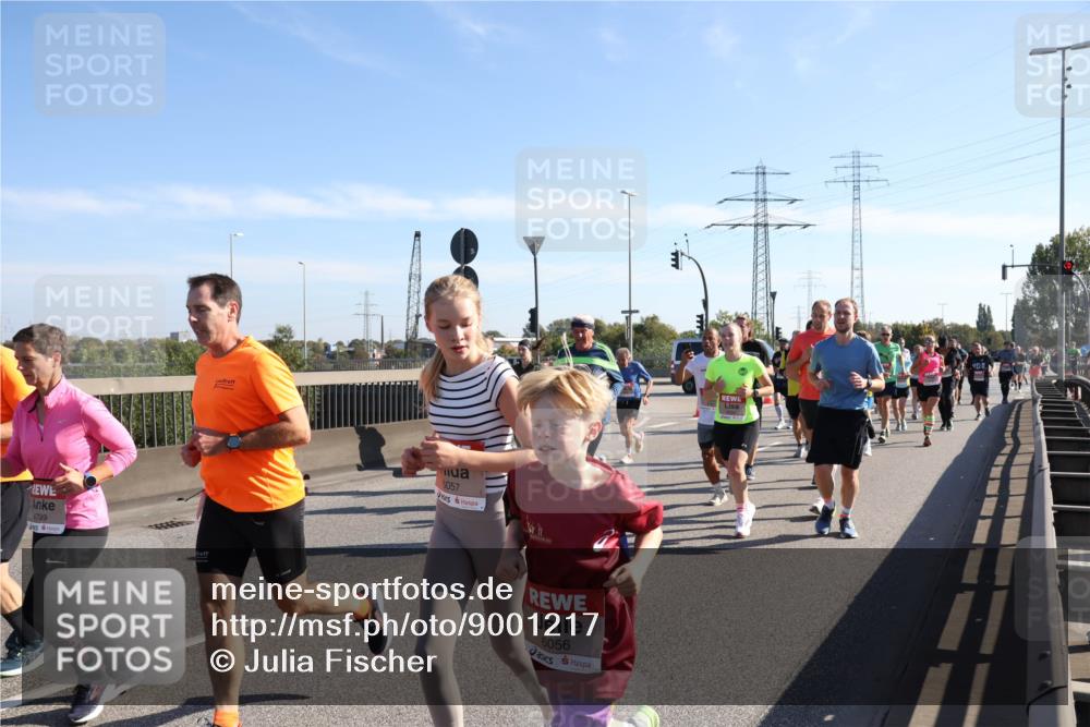 03.10.2025 - Köhlbrandbrückenlauf Julia Fischer http://msf.ph/oto/9001217 03.10.2025 12:17:04 Position 3 4799, 5057, 6056 meine-sportfotos.de