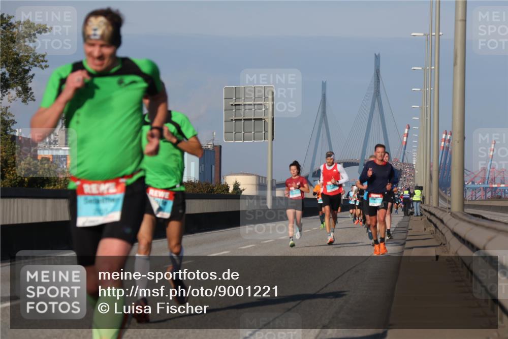 03.10.2025 - Köhlbrandbrückenlauf Luisa Fischer http://msf.ph/oto/9001221 03.10.2025 10:43:12 Position 3  meine-sportfotos.de