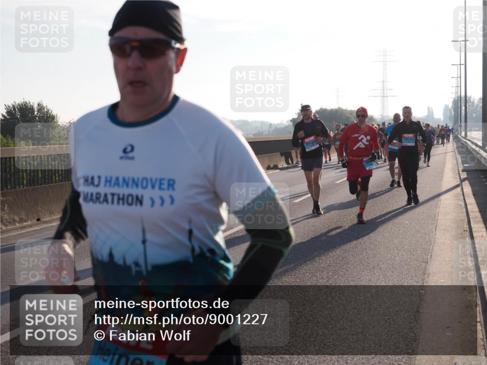 03.10.2025 - Köhlbrandbrückenlauf Fabian Wolf http://msf.ph/oto/9001227 03.10.2025 09:17:29 Position 3 10 meine-sportfotos.de