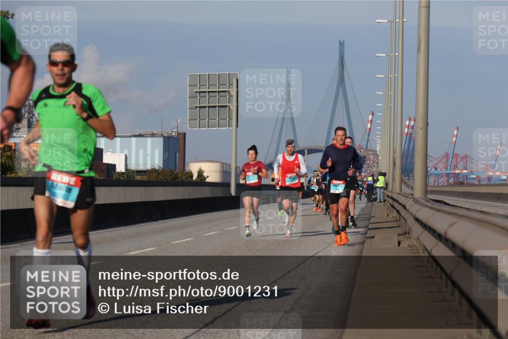 03.10.2025 - Köhlbrandbrückenlauf Luisa Fischer http://msf.ph/oto/9001231 03.10.2025 10:43:13 Position 3  meine-sportfotos.de