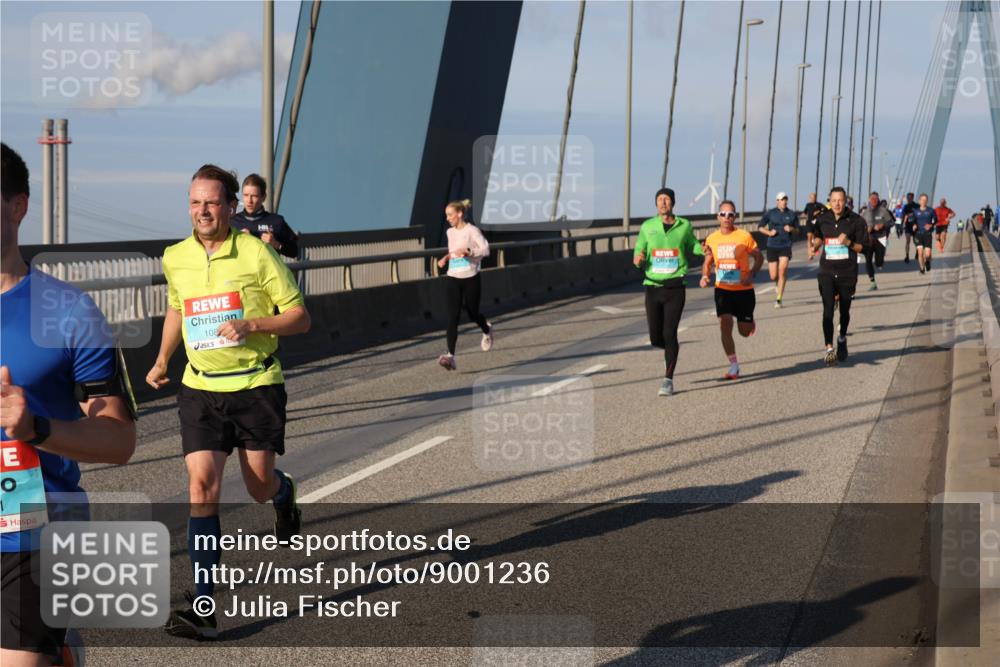 03.10.2025 - Köhlbrandbrückenlauf Julia Fischer http://msf.ph/oto/9001236 03.10.2025 09:38:00 Position 2 108 meine-sportfotos.de