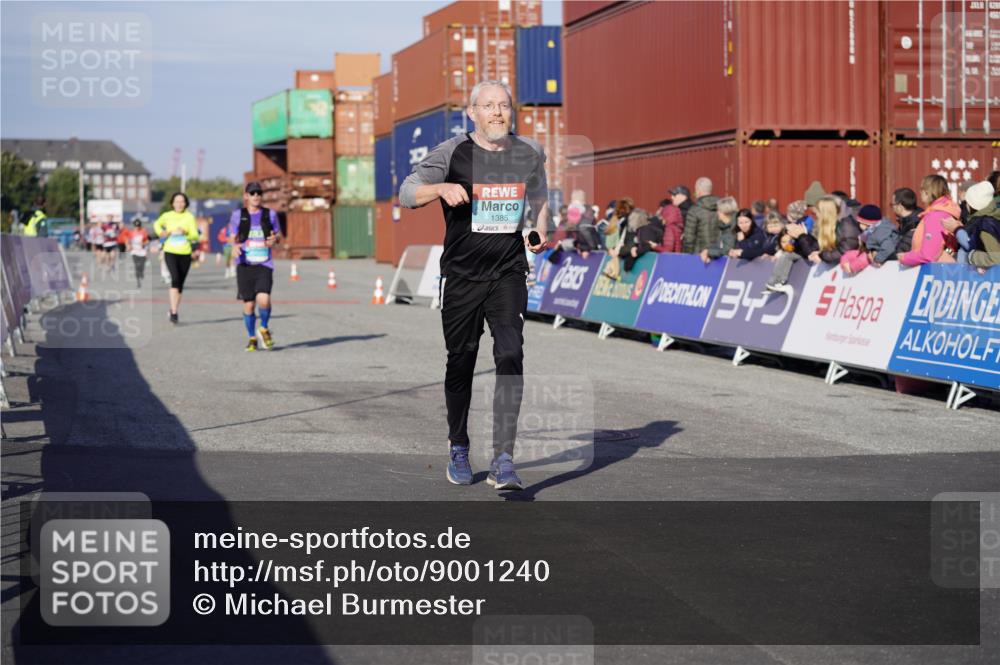 03.10.2025 - Köhlbrandbrückenlauf Michael Burmester http://msf.ph/oto/9001240 03.10.2025 10:05:26 Ziel 1312, 1385, 1415, 2084, 3679 meine-sportfotos.de