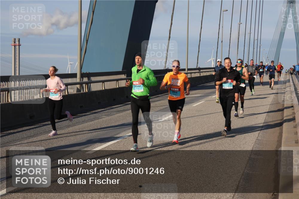 03.10.2025 - Köhlbrandbrückenlauf Julia Fischer http://msf.ph/oto/9001246 03.10.2025 09:38:02 Position 2 1010 meine-sportfotos.de
