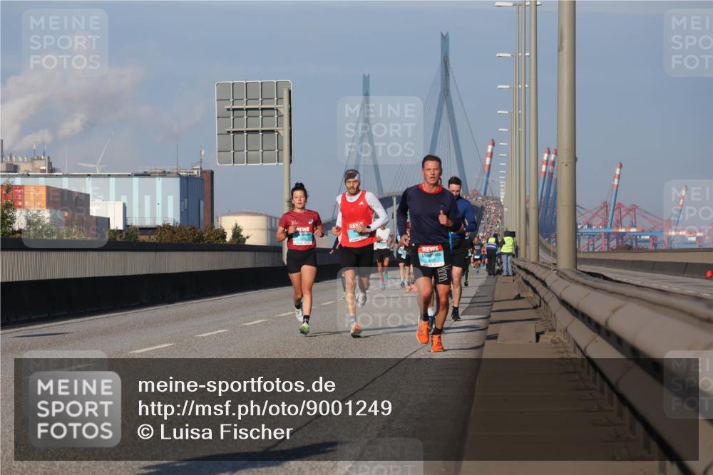 03.10.2025 - Köhlbrandbrückenlauf Luisa Fischer http://msf.ph/oto/9001249 03.10.2025 10:43:14 Position 3 628 meine-sportfotos.de