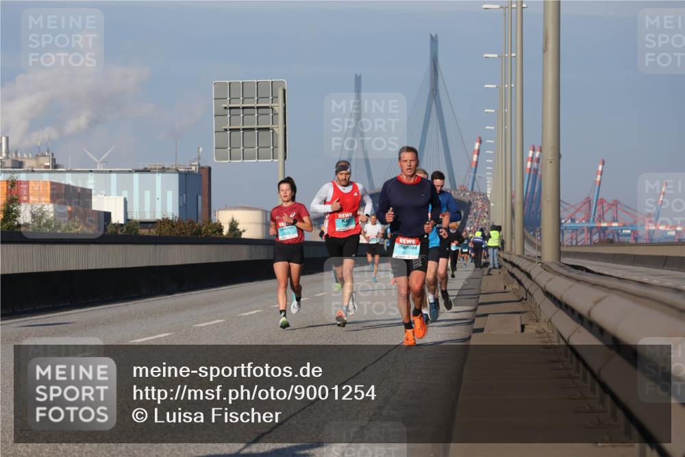 03.10.2025 - Köhlbrandbrückenlauf Luisa Fischer http://msf.ph/oto/9001254 03.10.2025 10:43:14 Position 3 0 meine-sportfotos.de