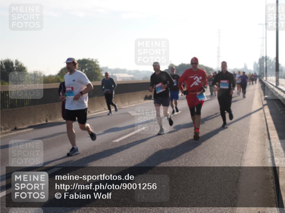 03.10.2025 - Köhlbrandbrückenlauf Fabian Wolf http://msf.ph/oto/9001256 03.10.2025 09:17:30 Position 3  meine-sportfotos.de