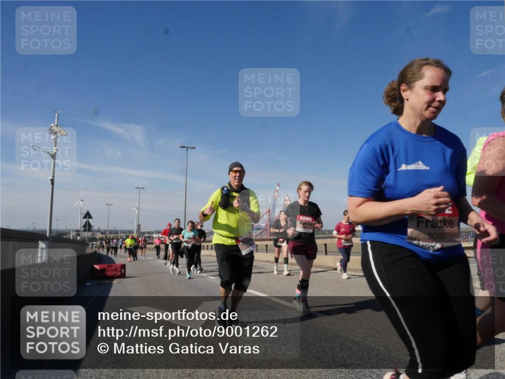 03.10.2025 - Köhlbrandbrückenlauf Matties Gatica Varas http://msf.ph/oto/9001262 03.10.2025 12:54:28 Position 2 5050 meine-sportfotos.de