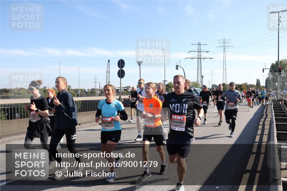 03.10.2025 - Köhlbrandbrückenlauf Julia Fischer http://msf.ph/oto/9001279 03.10.2025 12:17:11 Position 3 4402, 4406, 2 meine-sportfotos.de