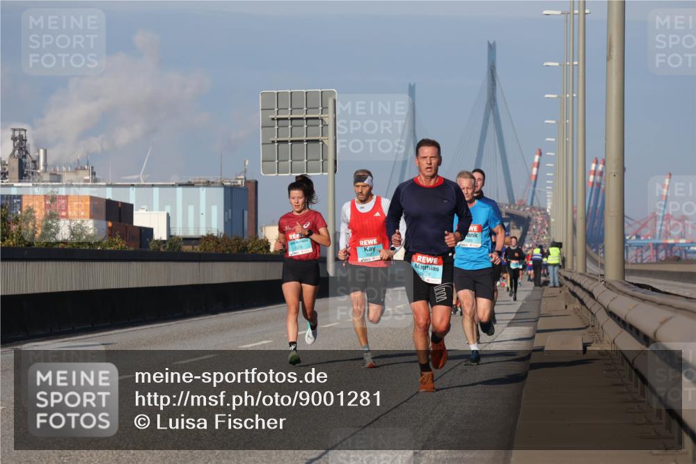 03.10.2025 - Köhlbrandbrückenlauf Luisa Fischer http://msf.ph/oto/9001281 03.10.2025 10:43:16 Position 3 70, 3376, 3527 meine-sportfotos.de