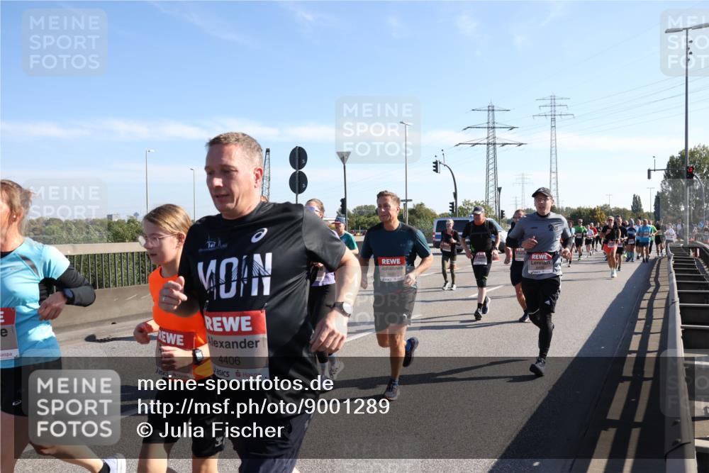 03.10.2025 - Köhlbrandbrückenlauf Julia Fischer http://msf.ph/oto/9001289 03.10.2025 12:17:11 Position 3 4406, 6689 meine-sportfotos.de