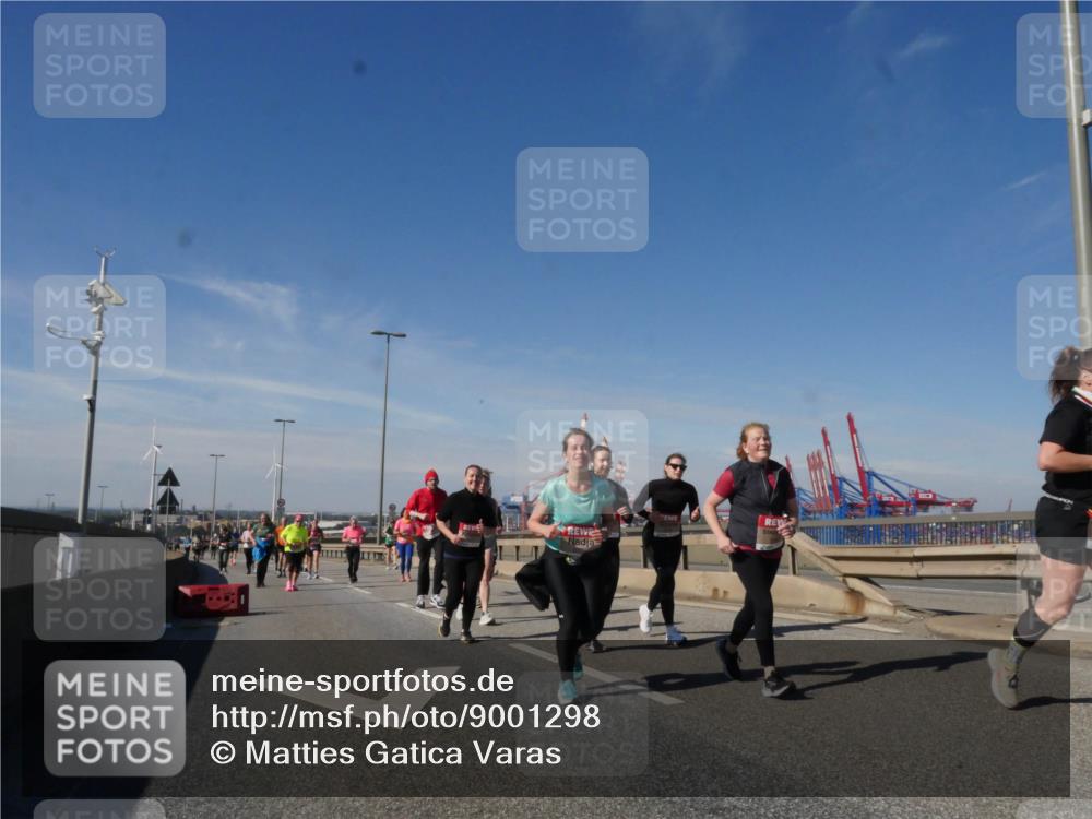 03.10.2025 - Köhlbrandbrückenlauf Matties Gatica Varas http://msf.ph/oto/9001298 03.10.2025 12:54:30 Position 2 11111 meine-sportfotos.de