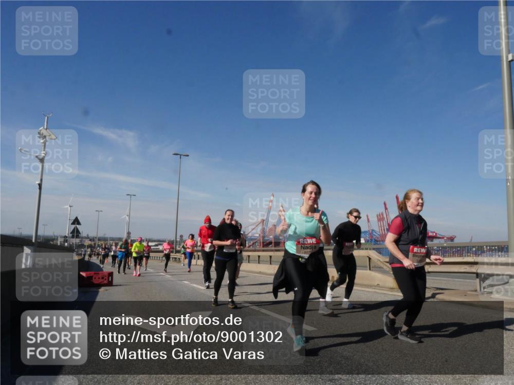 03.10.2025 - Köhlbrandbrückenlauf Matties Gatica Varas http://msf.ph/oto/9001302 03.10.2025 12:54:31 Position 2 5778, 18 meine-sportfotos.de