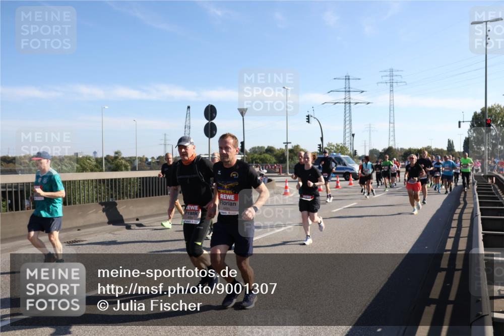 03.10.2025 - Köhlbrandbrückenlauf Julia Fischer http://msf.ph/oto/9001307 03.10.2025 12:17:13 Position 3 4431 meine-sportfotos.de
