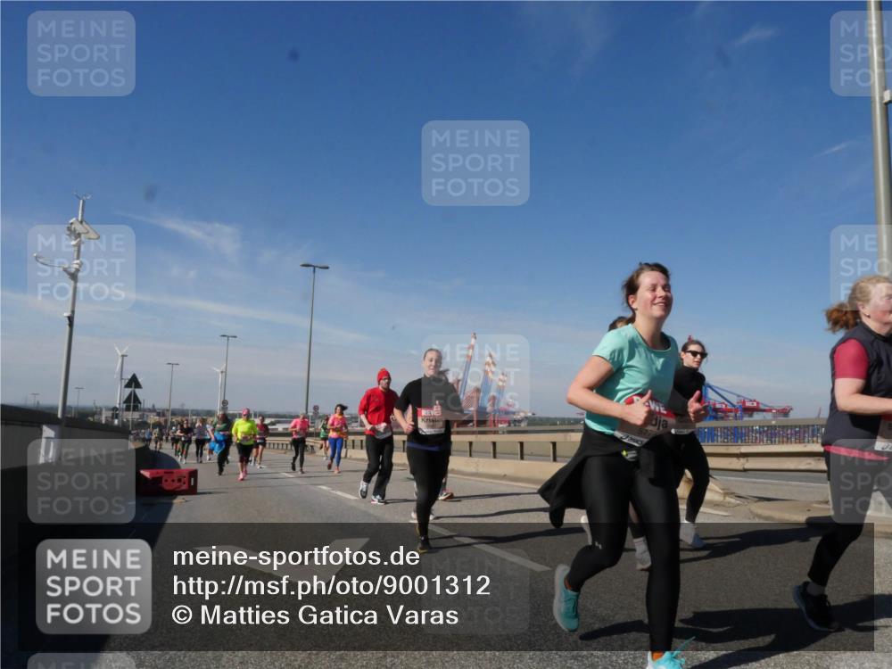 03.10.2025 - Köhlbrandbrückenlauf Matties Gatica Varas http://msf.ph/oto/9001312 03.10.2025 12:54:31 Position 2  meine-sportfotos.de