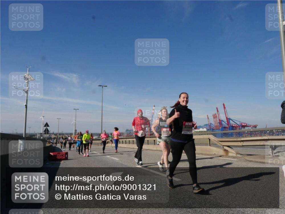 03.10.2025 - Köhlbrandbrückenlauf Matties Gatica Varas http://msf.ph/oto/9001321 03.10.2025 12:54:32 Position 2  meine-sportfotos.de