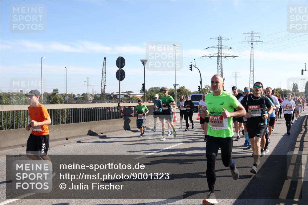 03.10.2025 - Köhlbrandbrückenlauf Julia Fischer http://msf.ph/oto/9001323 03.10.2025 12:17:18 Position 3 4454, 5245 meine-sportfotos.de