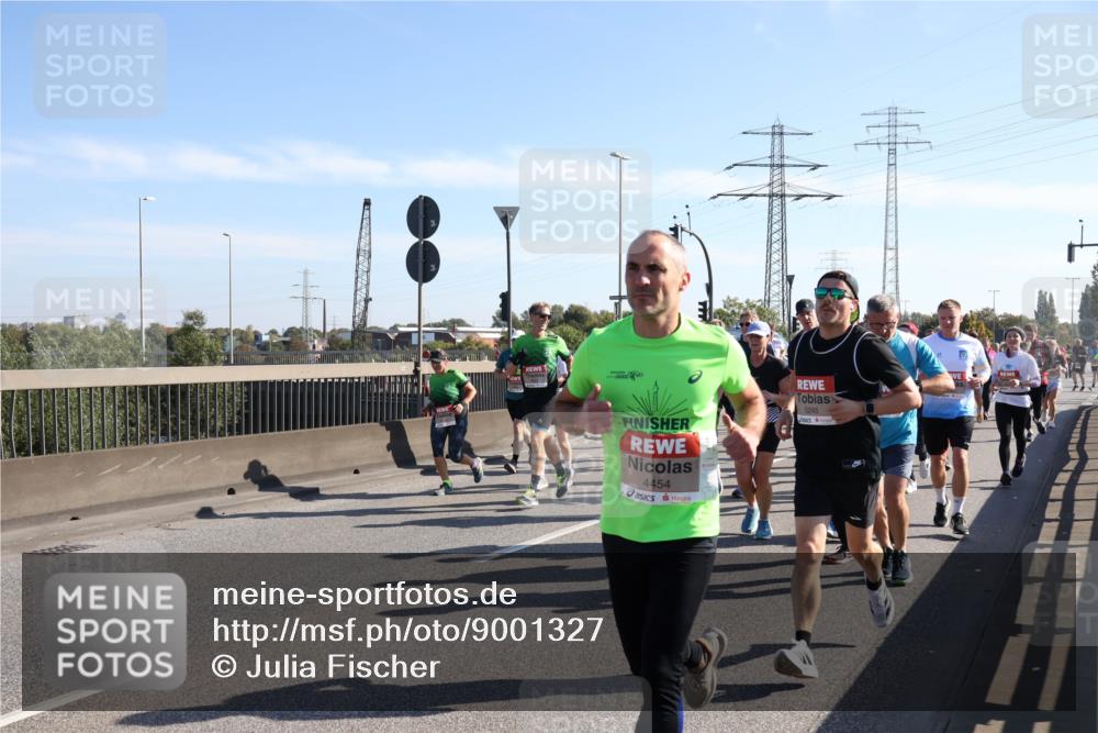 03.10.2025 - Köhlbrandbrückenlauf Julia Fischer http://msf.ph/oto/9001327 03.10.2025 12:17:19 Position 3 4454, 5245 meine-sportfotos.de