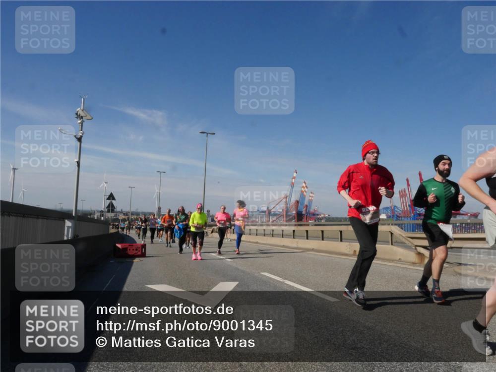 03.10.2025 - Köhlbrandbrückenlauf Matties Gatica Varas http://msf.ph/oto/9001345 03.10.2025 12:54:34 Position 2  meine-sportfotos.de