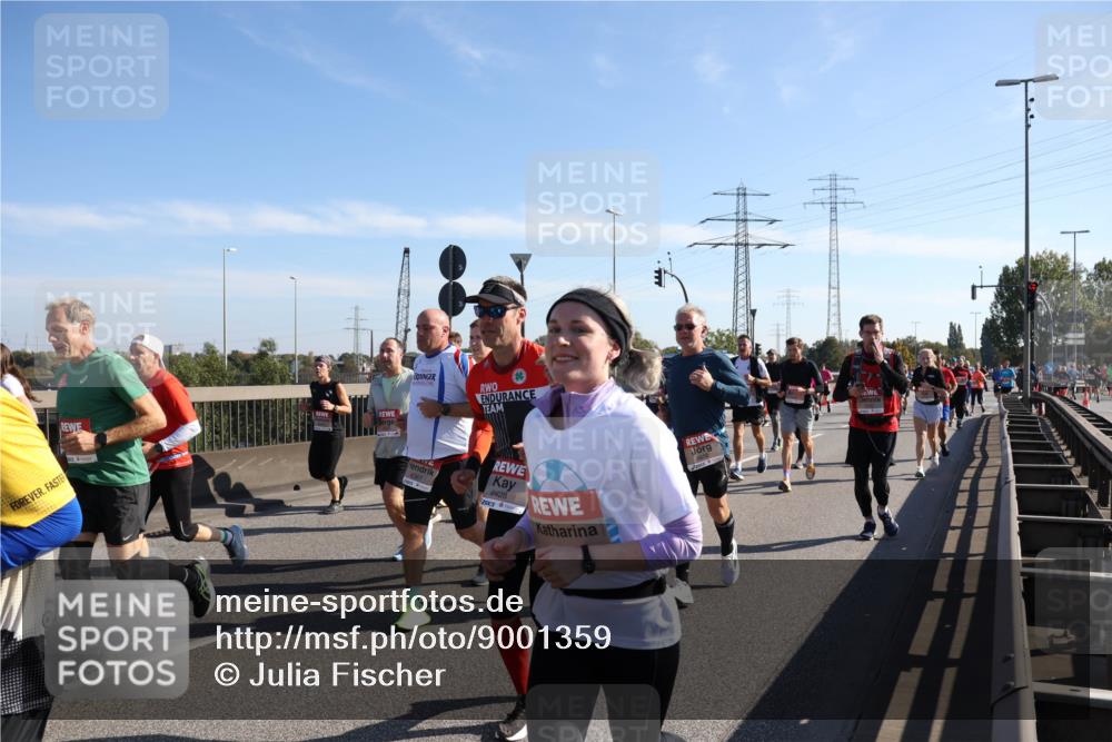 03.10.2025 - Köhlbrandbrückenlauf Julia Fischer http://msf.ph/oto/9001359 03.10.2025 12:17:22 Position 3 6428 meine-sportfotos.de