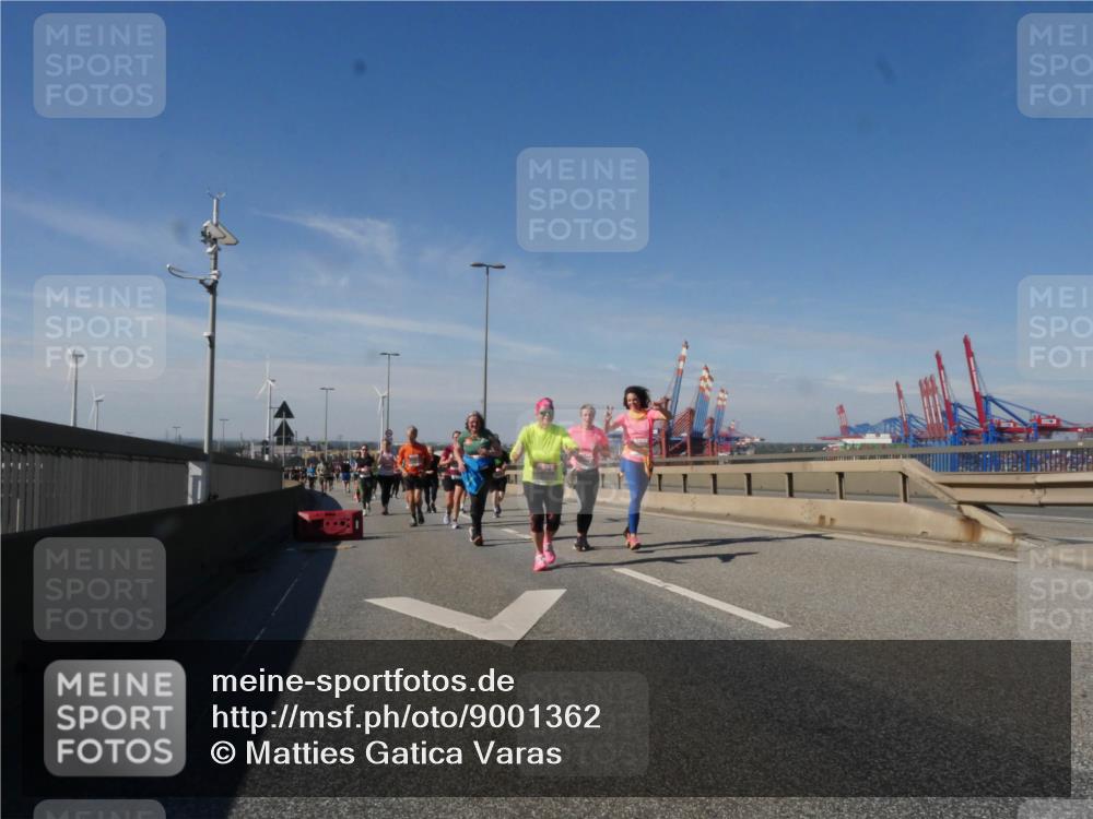 03.10.2025 - Köhlbrandbrückenlauf Matties Gatica Varas http://msf.ph/oto/9001362 03.10.2025 12:54:35 Position 2  meine-sportfotos.de