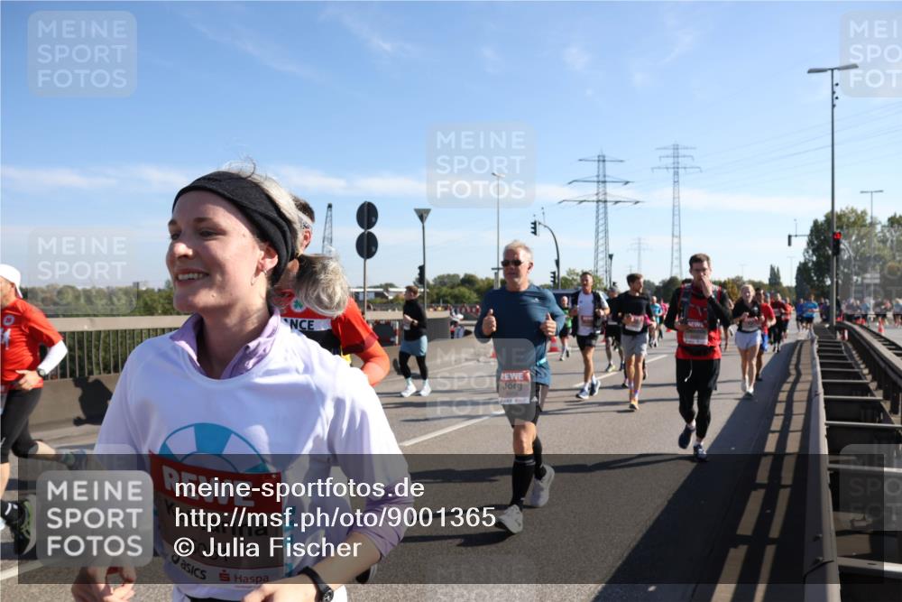 03.10.2025 - Köhlbrandbrückenlauf Julia Fischer http://msf.ph/oto/9001365 03.10.2025 12:17:23 Position 3 5051 meine-sportfotos.de