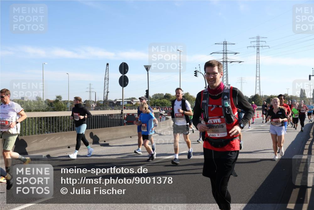 03.10.2025 - Köhlbrandbrückenlauf Julia Fischer http://msf.ph/oto/9001378 03.10.2025 12:17:24 Position 3 5520 meine-sportfotos.de