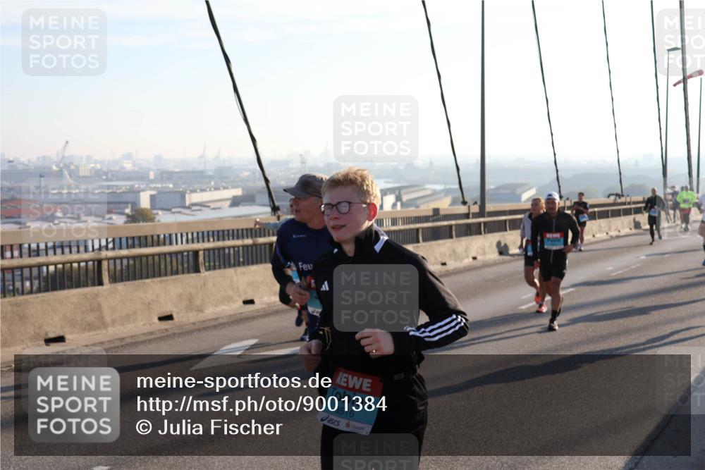 03.10.2025 - Köhlbrandbrückenlauf Julia Fischer http://msf.ph/oto/9001384 03.10.2025 09:24:04 Position 1 3516, 7880 meine-sportfotos.de