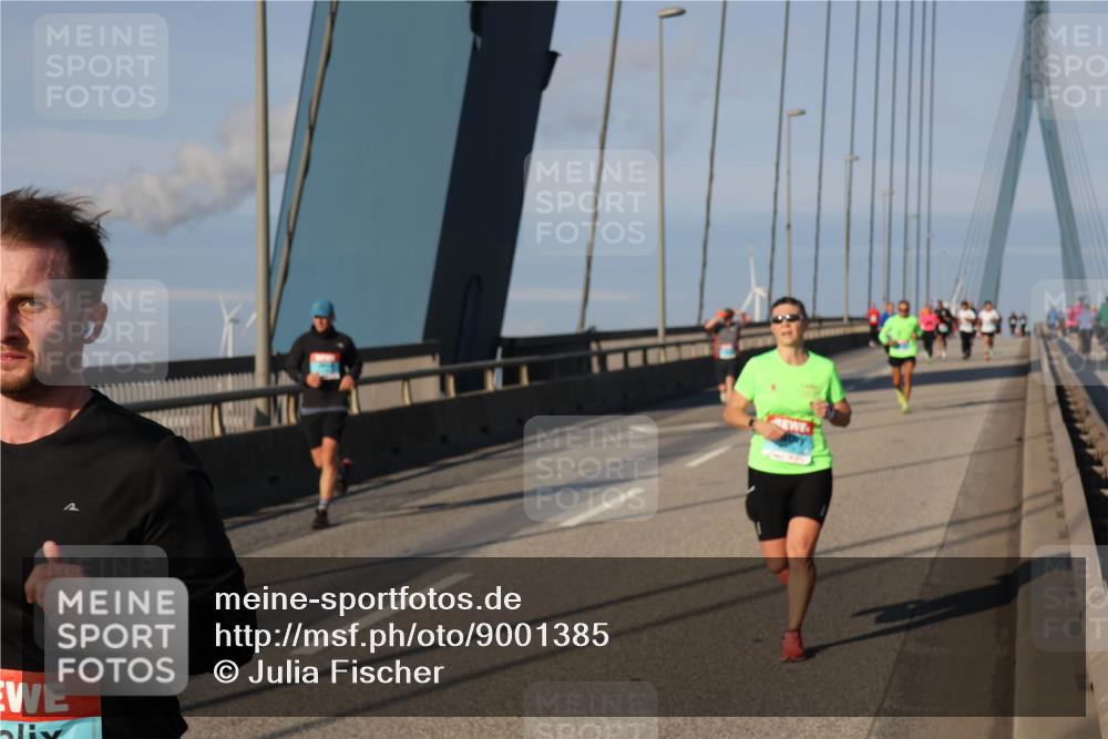 03.10.2025 - Köhlbrandbrückenlauf Julia Fischer http://msf.ph/oto/9001385 03.10.2025 09:38:26 Position 2 92 meine-sportfotos.de