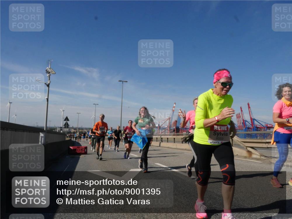 03.10.2025 - Köhlbrandbrückenlauf Matties Gatica Varas http://msf.ph/oto/9001395 03.10.2025 12:54:38 Position 2 6553 meine-sportfotos.de