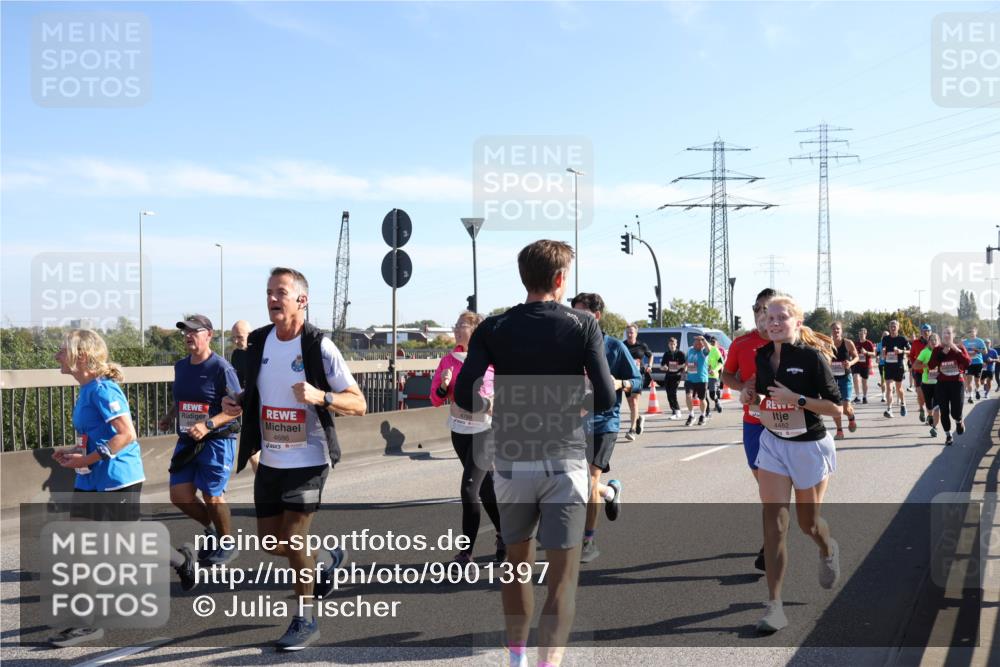 03.10.2025 - Köhlbrandbrückenlauf Julia Fischer http://msf.ph/oto/9001397 03.10.2025 12:17:25 Position 3 4686, 4482 meine-sportfotos.de