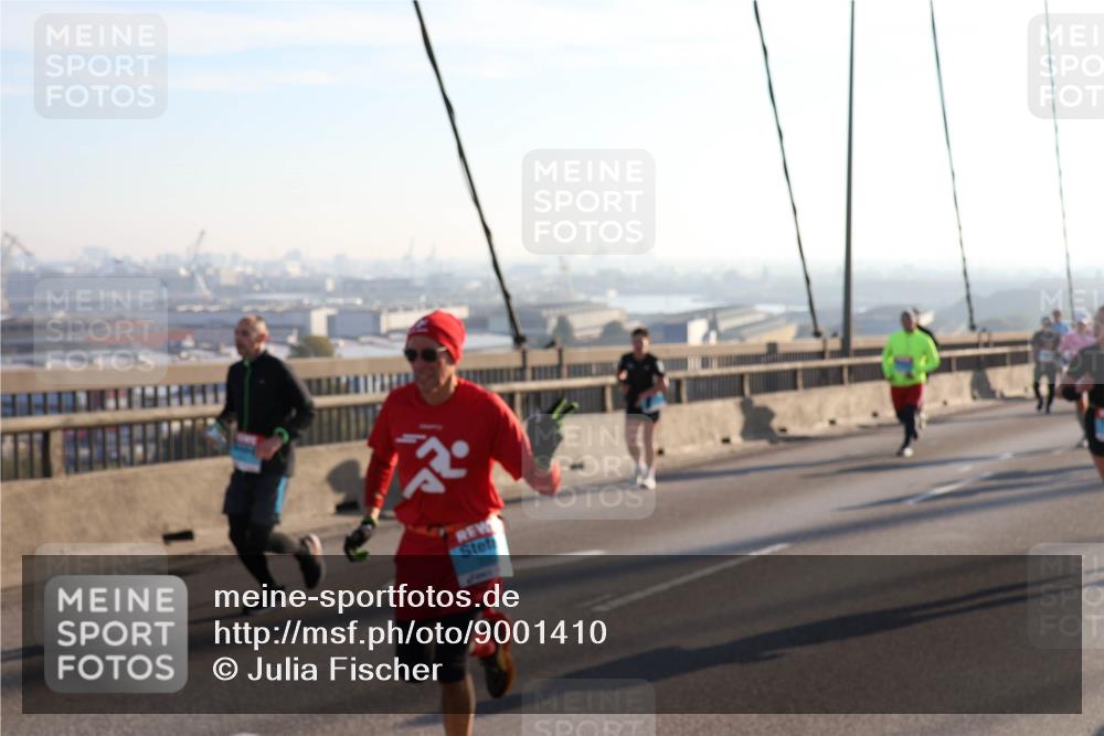 03.10.2025 - Köhlbrandbrückenlauf Julia Fischer http://msf.ph/oto/9001410 03.10.2025 09:24:12 Position 1  meine-sportfotos.de
