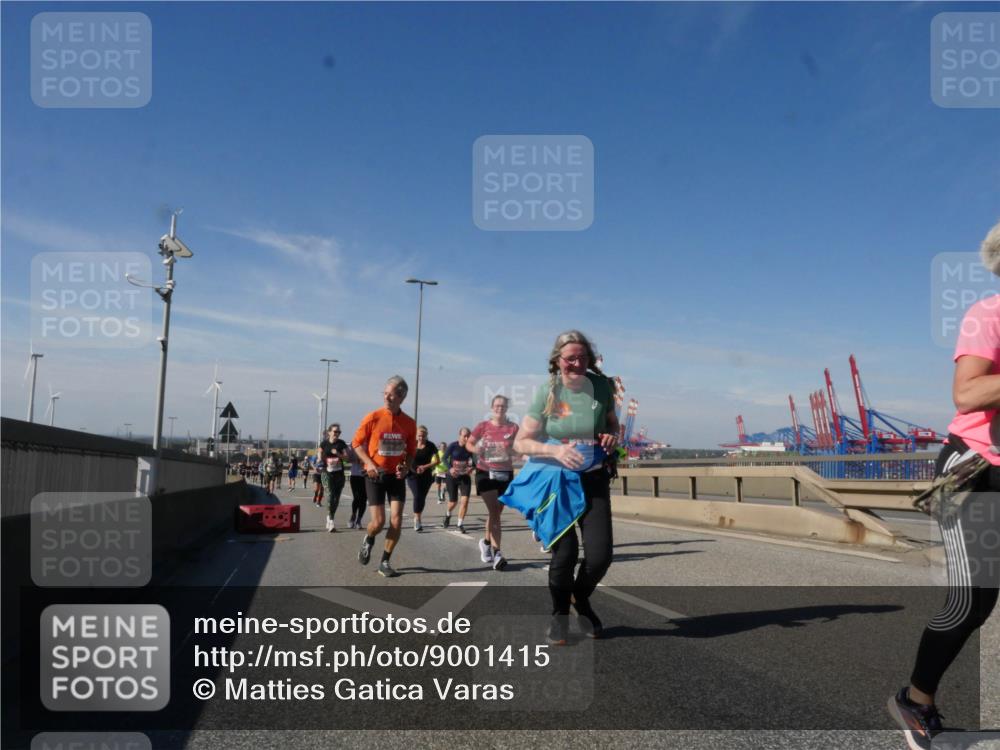 03.10.2025 - Köhlbrandbrückenlauf Matties Gatica Varas http://msf.ph/oto/9001415 03.10.2025 12:54:39 Position 2  meine-sportfotos.de