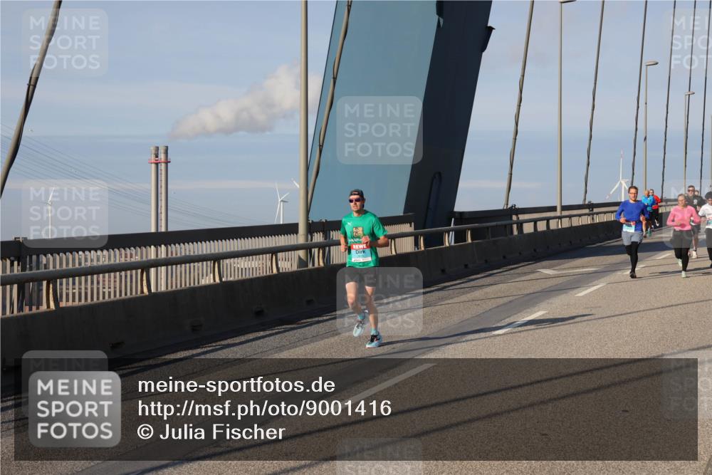 03.10.2025 - Köhlbrandbrückenlauf Julia Fischer http://msf.ph/oto/9001416 03.10.2025 09:38:35 Position 2  meine-sportfotos.de