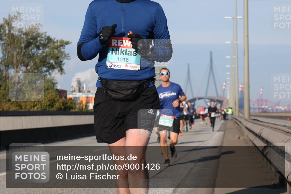03.10.2025 - Köhlbrandbrückenlauf Luisa Fischer http://msf.ph/oto/9001426 03.10.2025 10:43:24 Position 3 1016 meine-sportfotos.de
