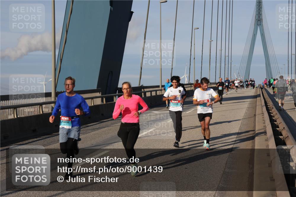 03.10.2025 - Köhlbrandbrückenlauf Julia Fischer http://msf.ph/oto/9001439 03.10.2025 09:38:39 Position 2 2801 meine-sportfotos.de