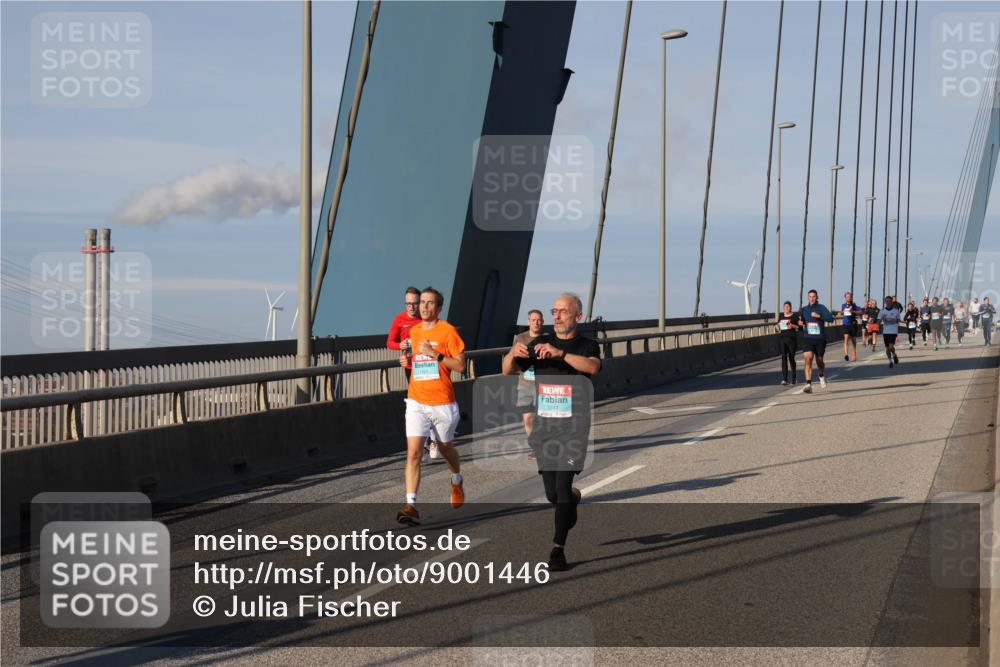03.10.2025 - Köhlbrandbrückenlauf Julia Fischer http://msf.ph/oto/9001446 03.10.2025 09:38:46 Position 2 3211 meine-sportfotos.de