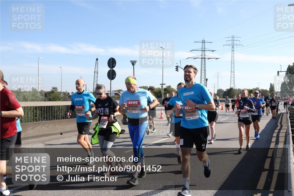 03.10.2025 - Köhlbrandbrückenlauf Julia Fischer http://msf.ph/oto/9001452 03.10.2025 12:17:33 Position 3 6225, 4197, 44 meine-sportfotos.de