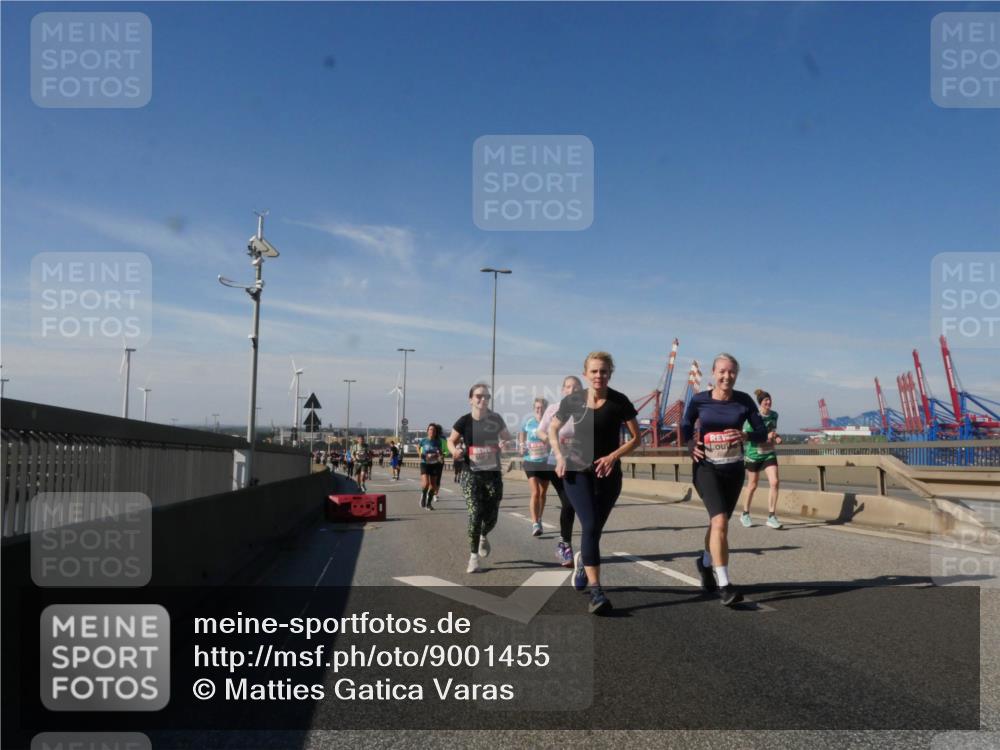 03.10.2025 - Köhlbrandbrückenlauf Matties Gatica Varas http://msf.ph/oto/9001455 03.10.2025 12:54:42 Position 2  meine-sportfotos.de