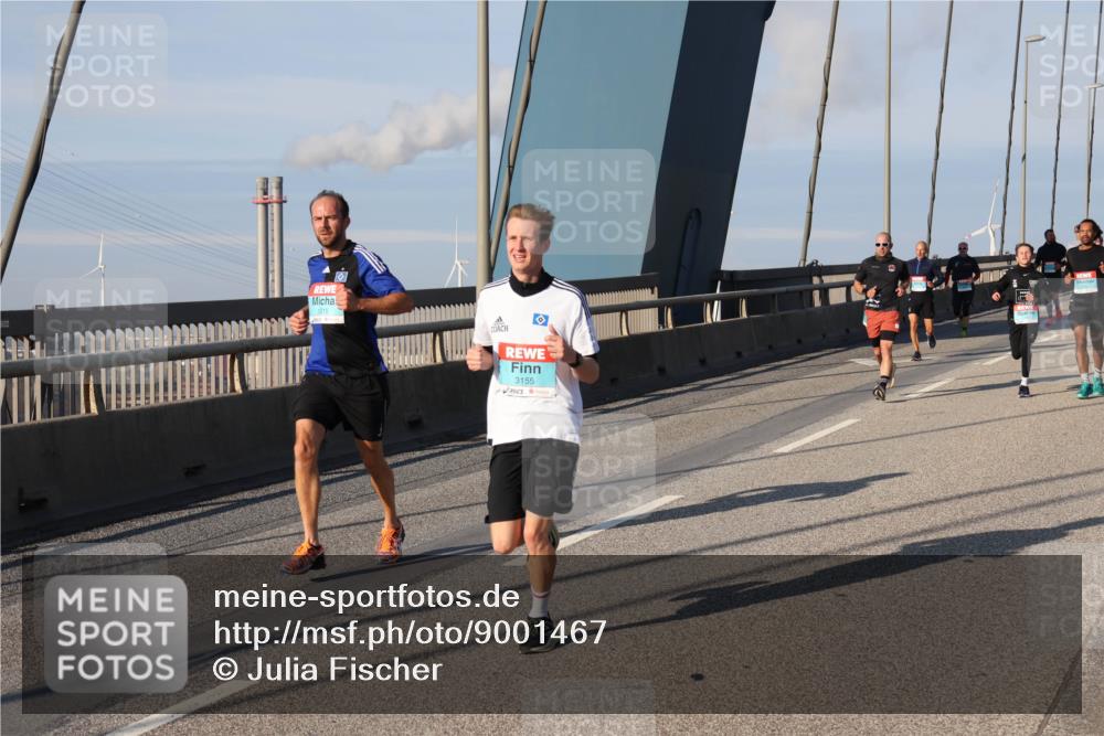 03.10.2025 - Köhlbrandbrückenlauf Julia Fischer http://msf.ph/oto/9001467 03.10.2025 09:38:57 Position 2 1215, 3155 meine-sportfotos.de