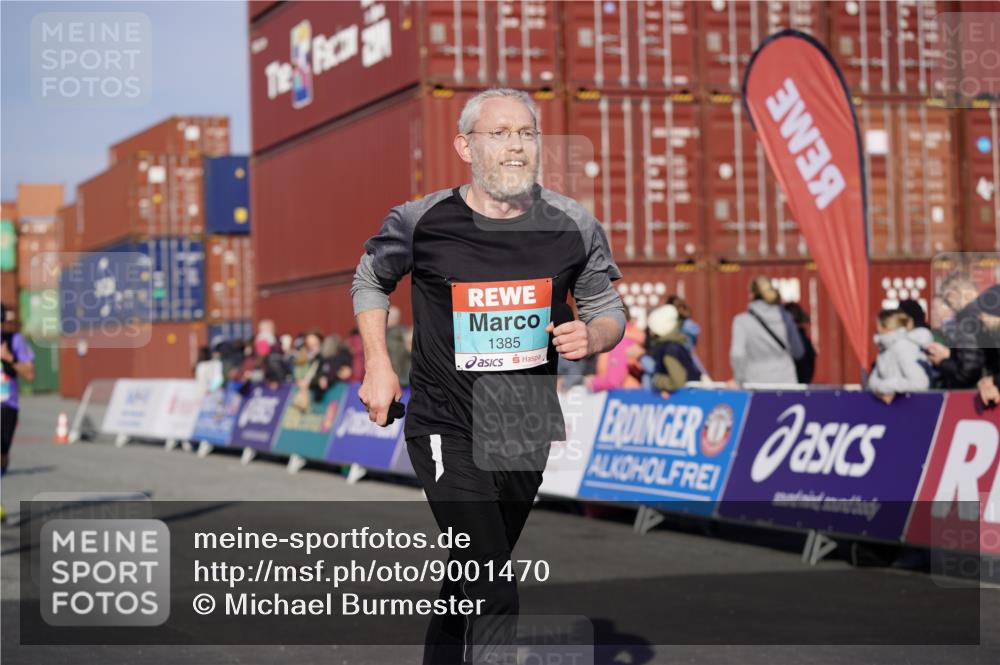 03.10.2025 - Köhlbrandbrückenlauf Michael Burmester http://msf.ph/oto/9001470 03.10.2025 10:05:27 Ziel 1312, 1385, 1415, 2084, 3679 meine-sportfotos.de