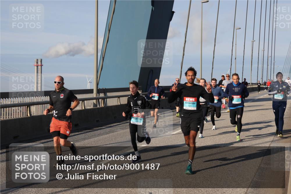 03.10.2025 - Köhlbrandbrückenlauf Julia Fischer http://msf.ph/oto/9001487 03.10.2025 09:39:01 Position 2 1550, 3504 meine-sportfotos.de