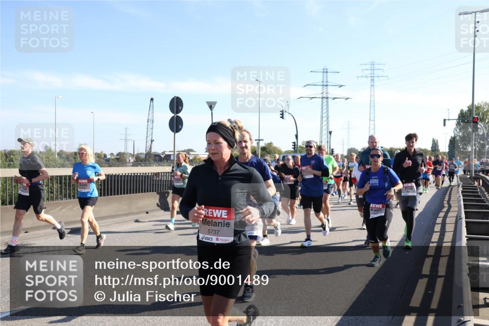 03.10.2025 - Köhlbrandbrückenlauf Julia Fischer http://msf.ph/oto/9001489 03.10.2025 12:17:40 Position 3 5737, 5638 meine-sportfotos.de
